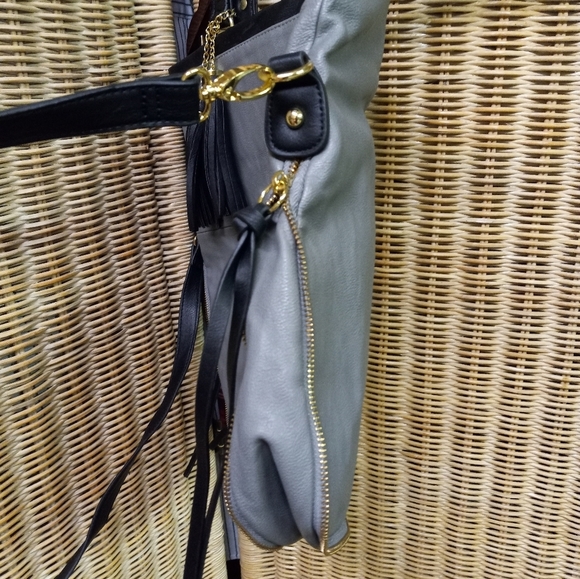 Steve Madden Tote Faux Leather Gray & Black Gym, Travel, Carry-on Bag - Picture 4 of 13